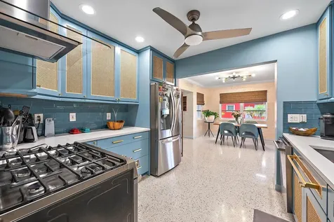 631 S Palmway Lake Worth Beach FL 33460