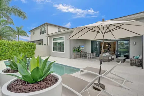 9052 Chauvet Way Boca Raton FL 33496