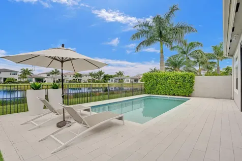 9052 Chauvet Way Boca Raton FL 33496