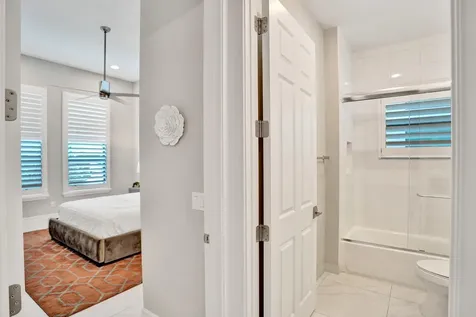 9052 Chauvet Way Boca Raton FL 33496