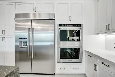 9052 Chauvet Way Boca Raton FL 33496