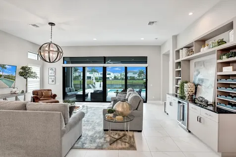 9052 Chauvet Way Boca Raton FL 33496