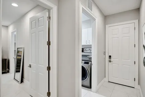 9052 Chauvet Way Boca Raton FL 33496