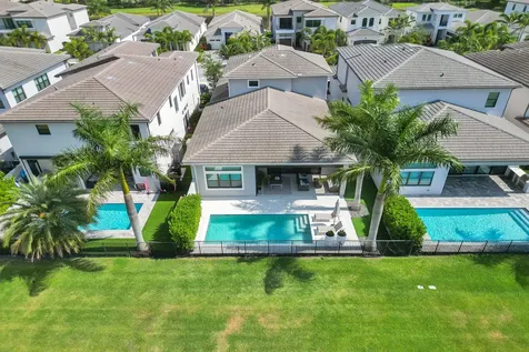 9052 Chauvet Way Boca Raton FL 33496