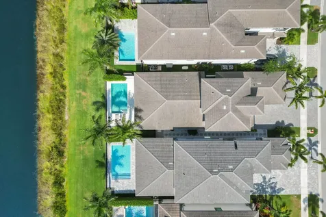 9052 Chauvet Way Boca Raton FL 33496