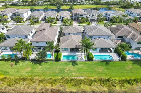 9052 Chauvet Way Boca Raton FL 33496