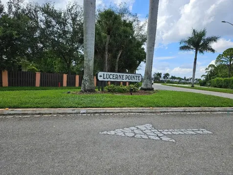 7706 Tahiti Lane Lake Worth FL 33467