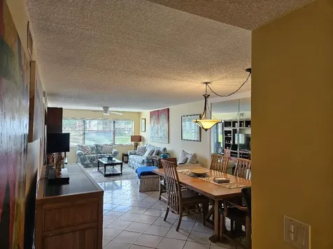 7706 Tahiti Lane Lake Worth FL 33467