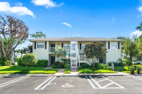 6 Stratford Drive Boynton Beach FL 33436