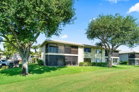 6 Stratford Drive Boynton Beach FL 33436