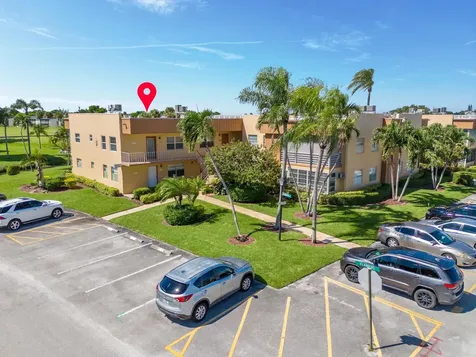 480 Flanders J Delray Beach FL 33484