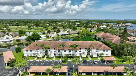 6101 Se Landing Way Stuart FL 34997