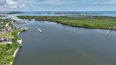 6101 Se Landing Way Stuart FL 34997