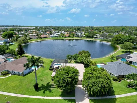 7431 Hazelwood Circle Lake Worth FL 33467