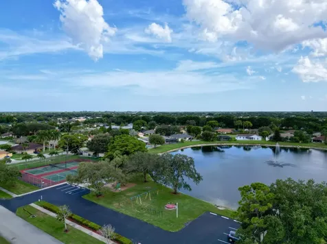 7431 Hazelwood Circle Lake Worth FL 33467