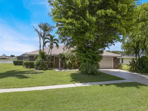 7431 Hazelwood Circle Lake Worth FL 33467