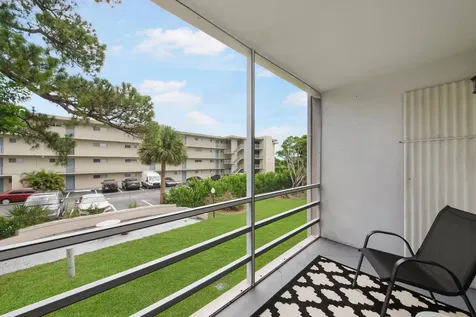 2581 N Garden Drive Lake Worth FL 33461