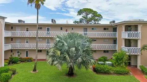 2581 N Garden Drive Lake Worth FL 33461