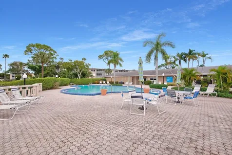 2581 N Garden Drive Lake Worth FL 33461