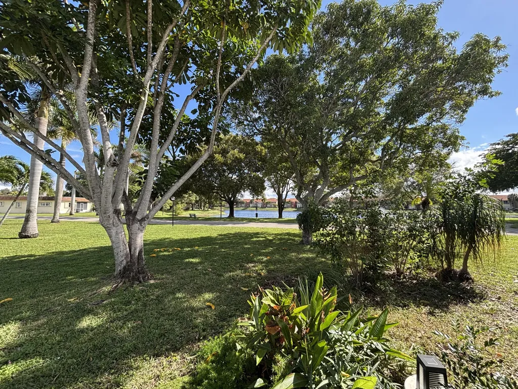 417 Sw Natura Avenue Deerfield Beach FL 33441