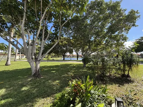417 Sw Natura Avenue Deerfield Beach FL 33441