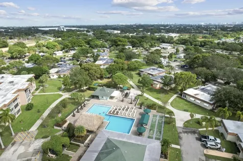 417 Sw Natura Avenue Deerfield Beach FL 33441