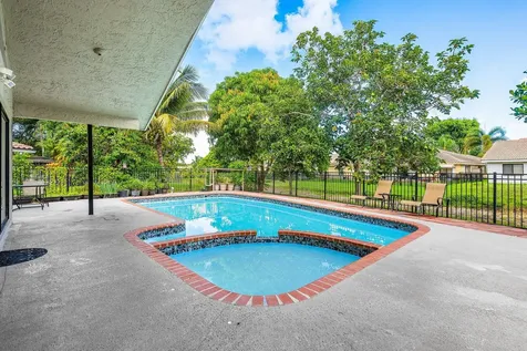 6335 Nw 52nd Street Coral Springs FL 33067