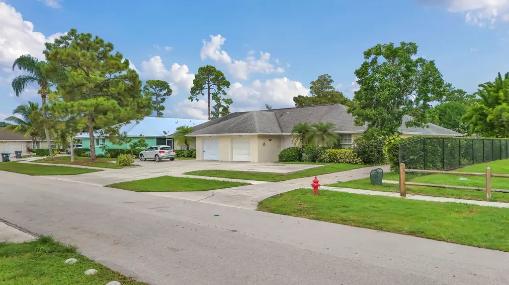14010 Veronica Court Wellington FL 33414