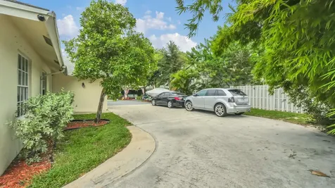 14010 Veronica Court Wellington FL 33414