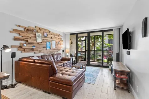 17 Royal Palm Way Boca Raton FL 33432
