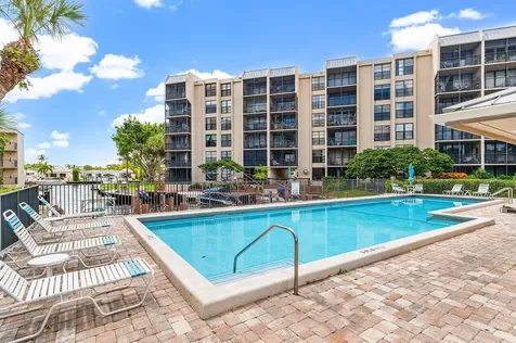 17 Royal Palm Way Boca Raton FL 33432