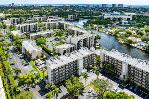 17 Royal Palm Way Boca Raton FL 33432