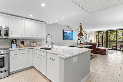 17 Royal Palm Way Boca Raton FL 33432