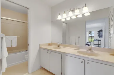 387 Prestwick Lane Palm Beach Gardens FL 33418