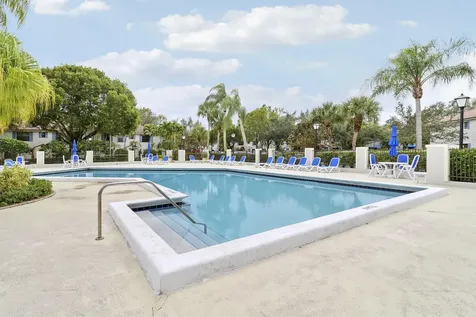 387 Prestwick Lane Palm Beach Gardens FL 33418