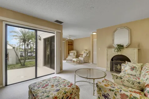 387 Prestwick Lane Palm Beach Gardens FL 33418