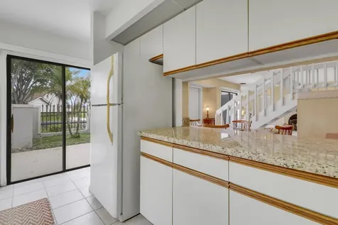 387 Prestwick Lane Palm Beach Gardens FL 33418