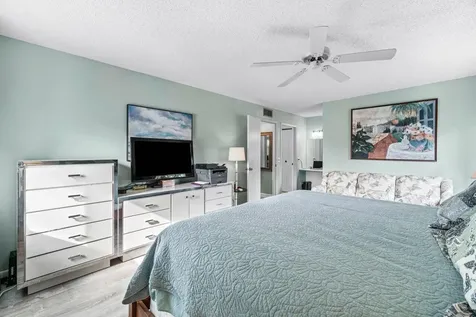 414 Pine Glen Lane Greenacres FL 33463