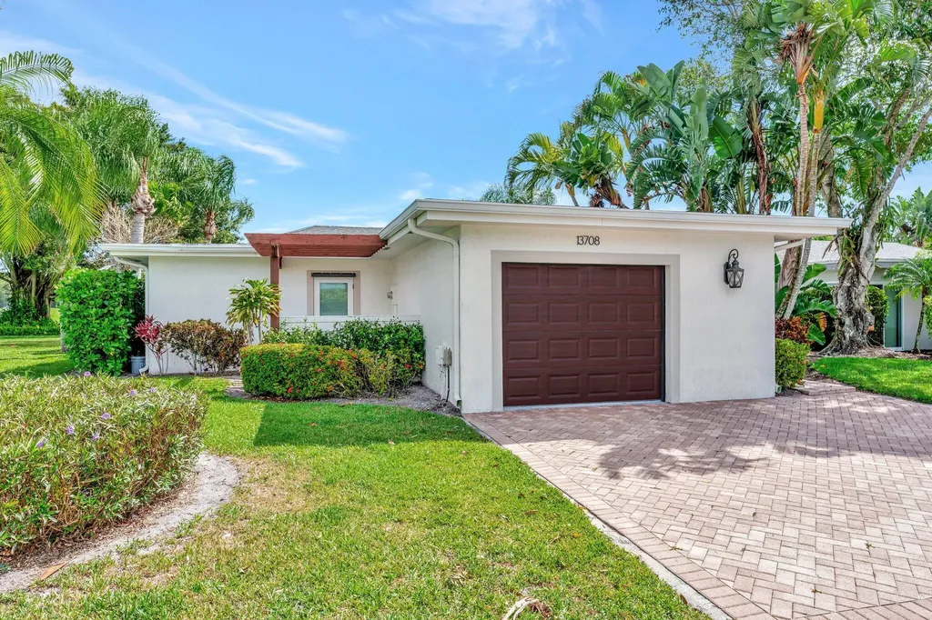 13708 Whispering Lakes Lane Palm Beach Gardens FL 33418