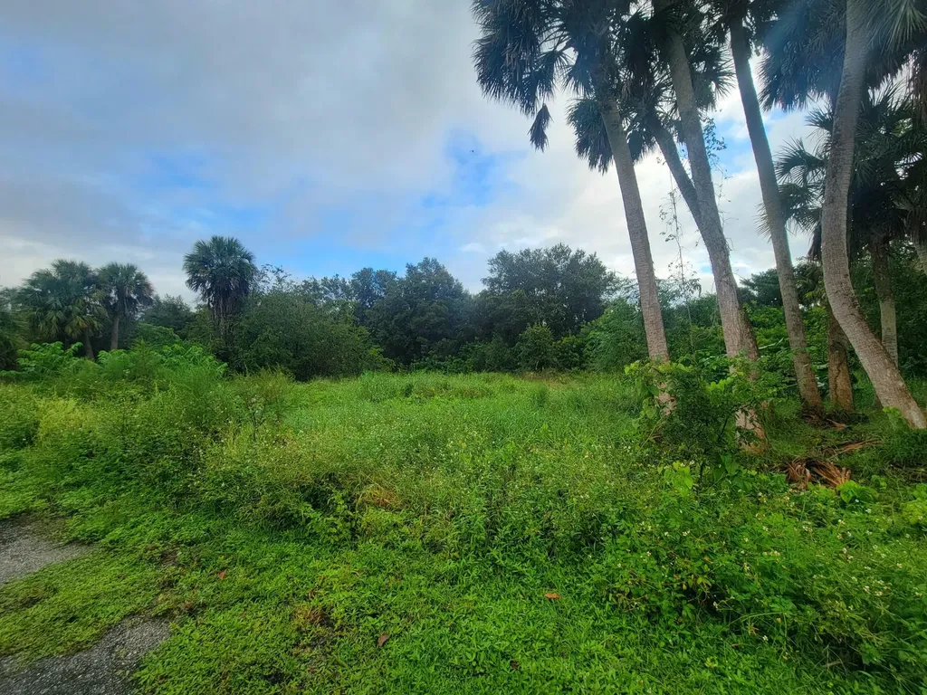 9097 SE 67th Way Okeechobee FL 34974