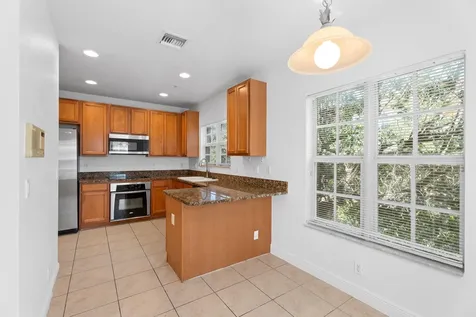 601 S Federal Highway Lake Worth Beach FL 33460