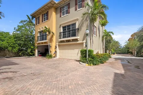 601 S Federal Highway Lake Worth Beach FL 33460