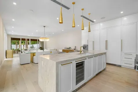 909 Bond Way Delray Beach FL 33483