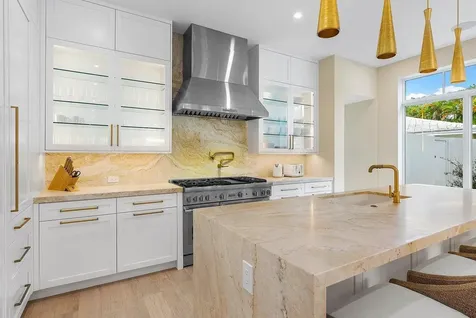 909 Bond Way Delray Beach FL 33483