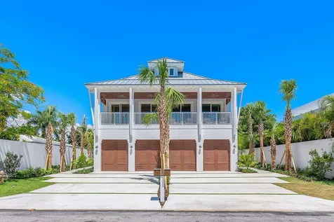 909 Bond Way Delray Beach FL 33483