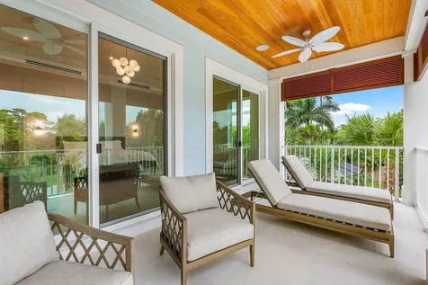 909 Bond Way Delray Beach FL 33483
