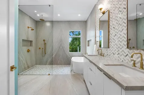 909 Bond Way Delray Beach FL 33483