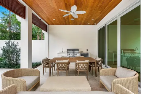 909 Bond Way Delray Beach FL 33483