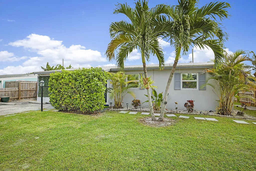 9278 Bloomfield Drive Palm Beach Gardens FL 33410