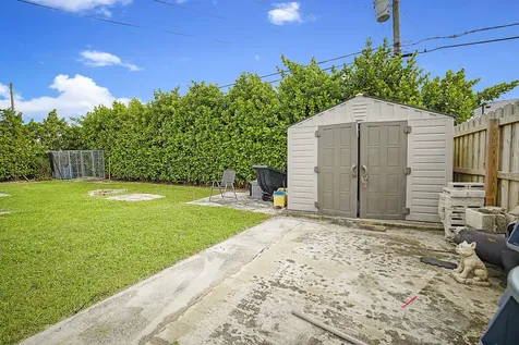 9278 Bloomfield Drive Palm Beach Gardens FL 33410
